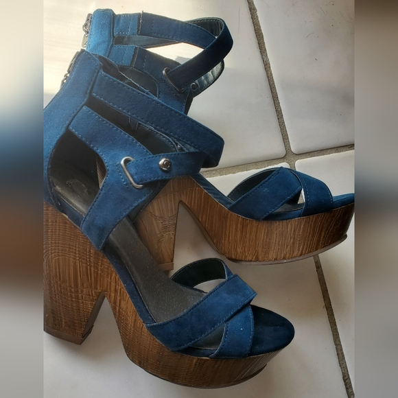 BCBGeneration wooden Heels - Picture 3 of 4